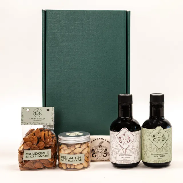 Ori di Sicilia Box Trinacria cesto olio aceto frutta secca bio